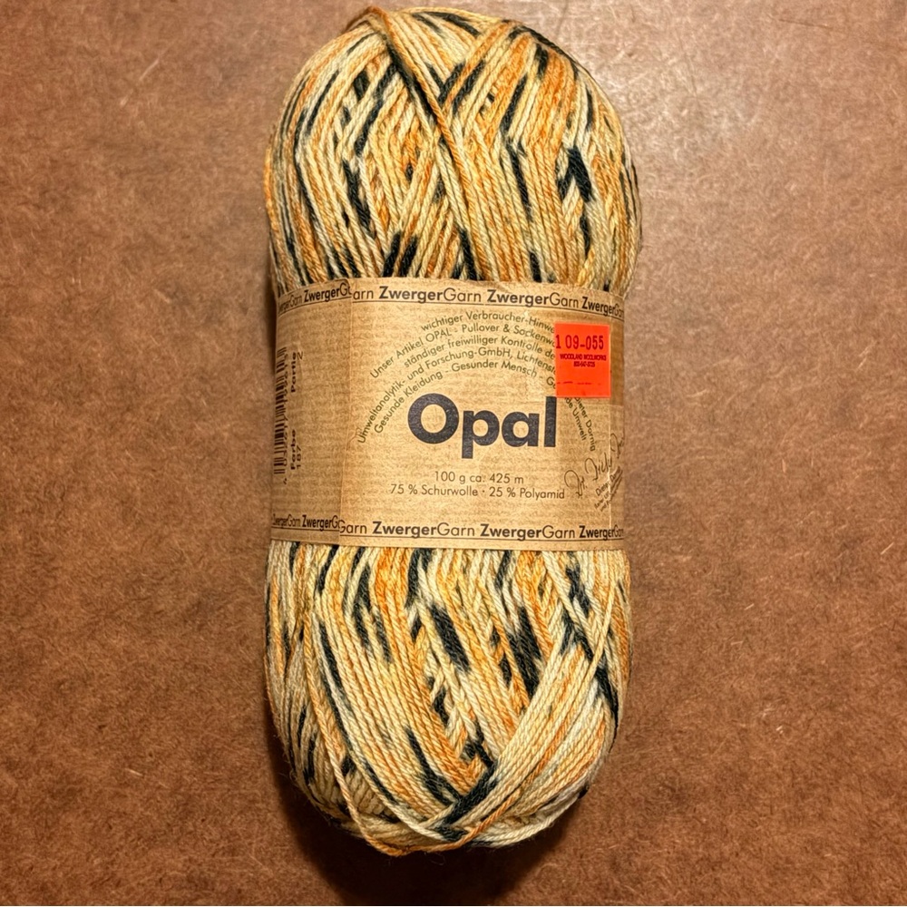 Opal- ZwergerGarn Yarn- Skein - 100 g ca. 425 m •75% Schurwolle • 25 % Polyamid